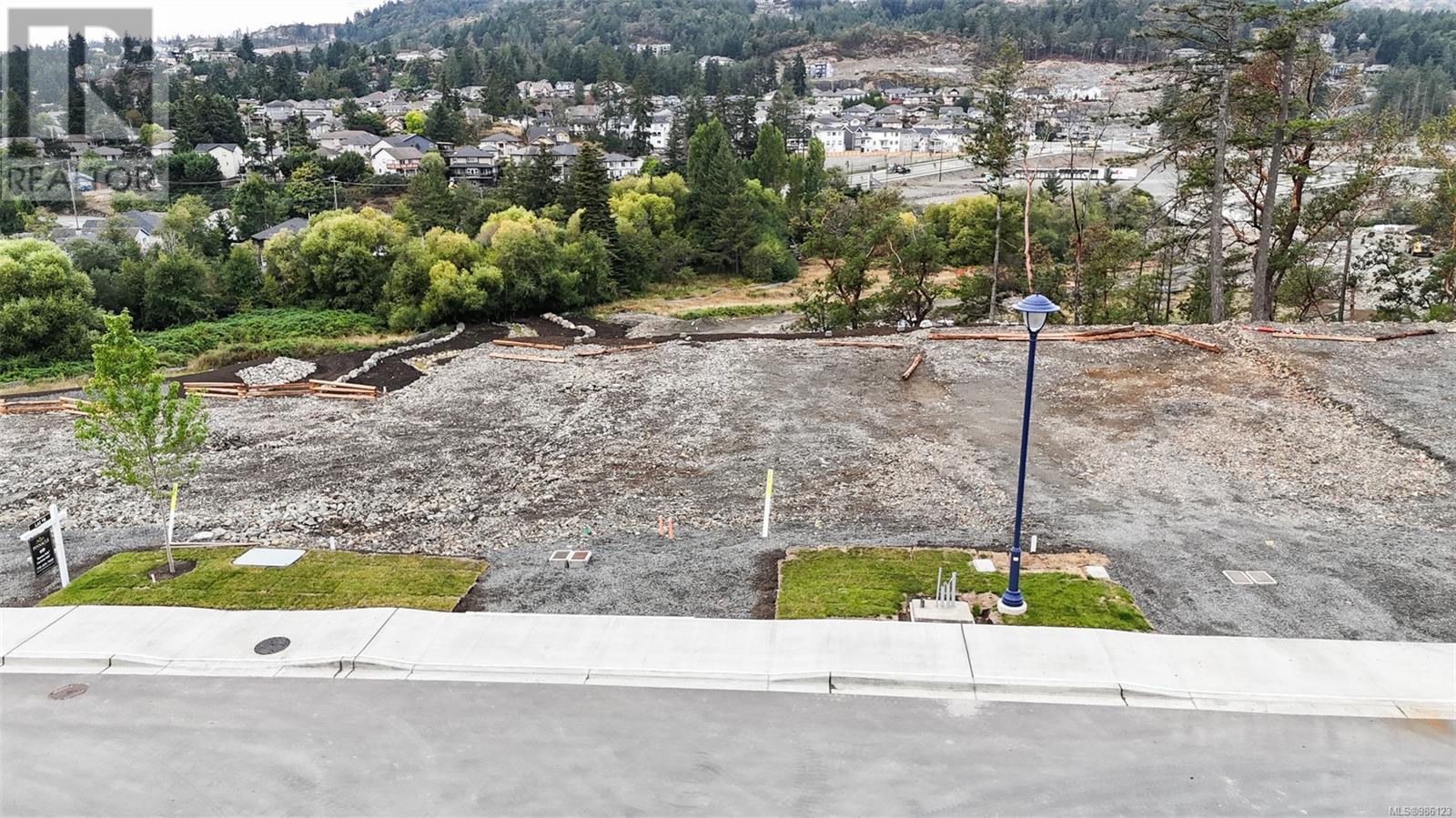 659 Madrona Ridge, Langford real estate listing 986123