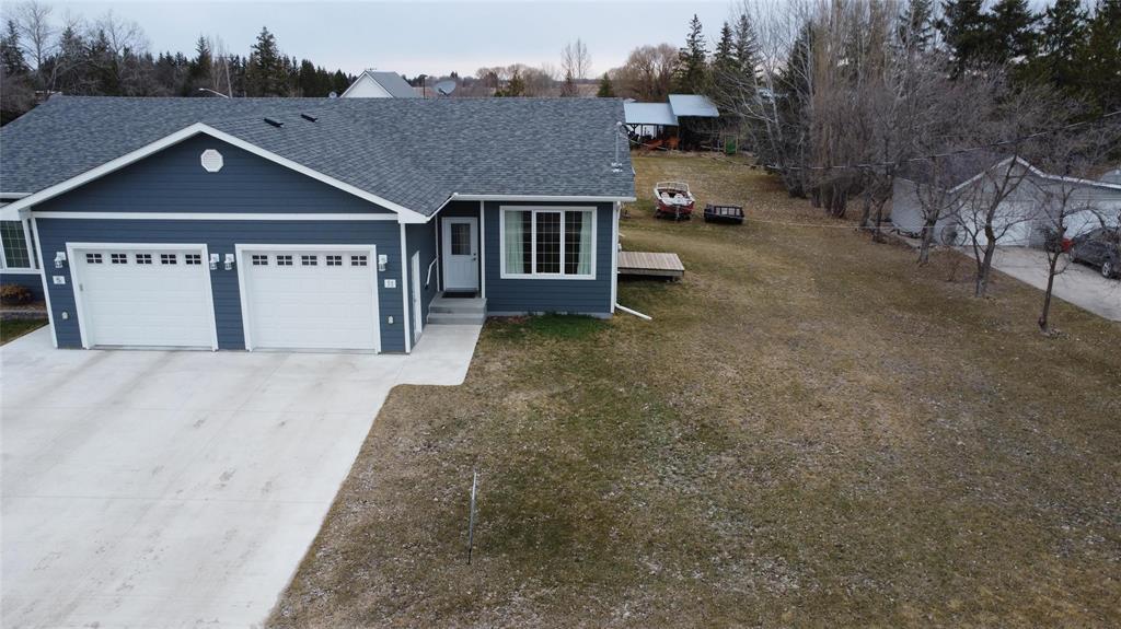 Photo 29 of 11 Henderson Avenue, Whitemouth MB