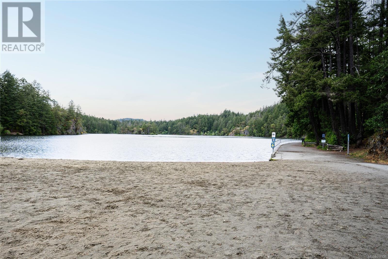 632 Madrona Ridge, Langford real estate listing 986126