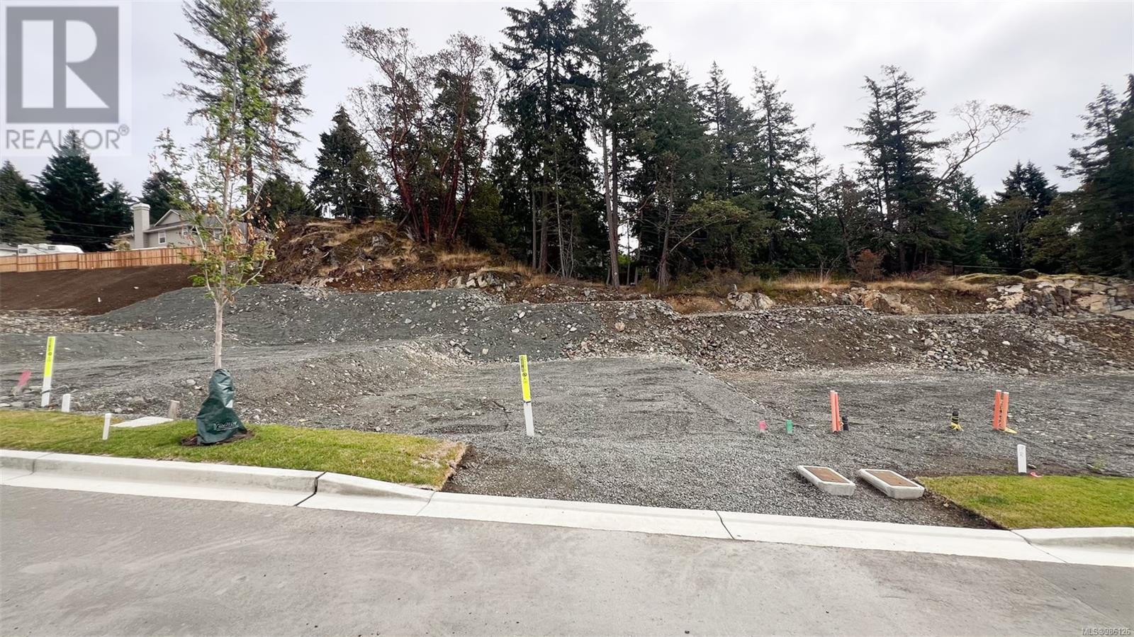 632 Madrona Ridge, Langford real estate listing 986126