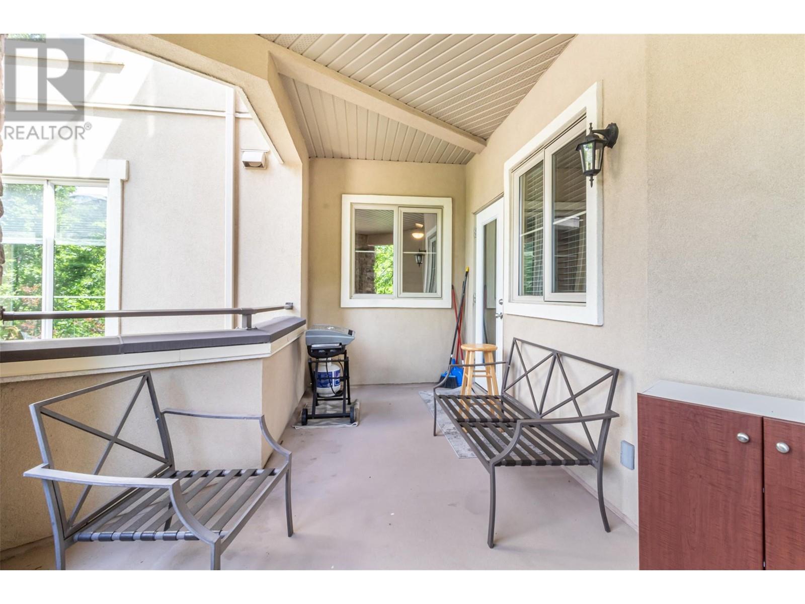 2207 1873 Country Club Drive, Kelowna