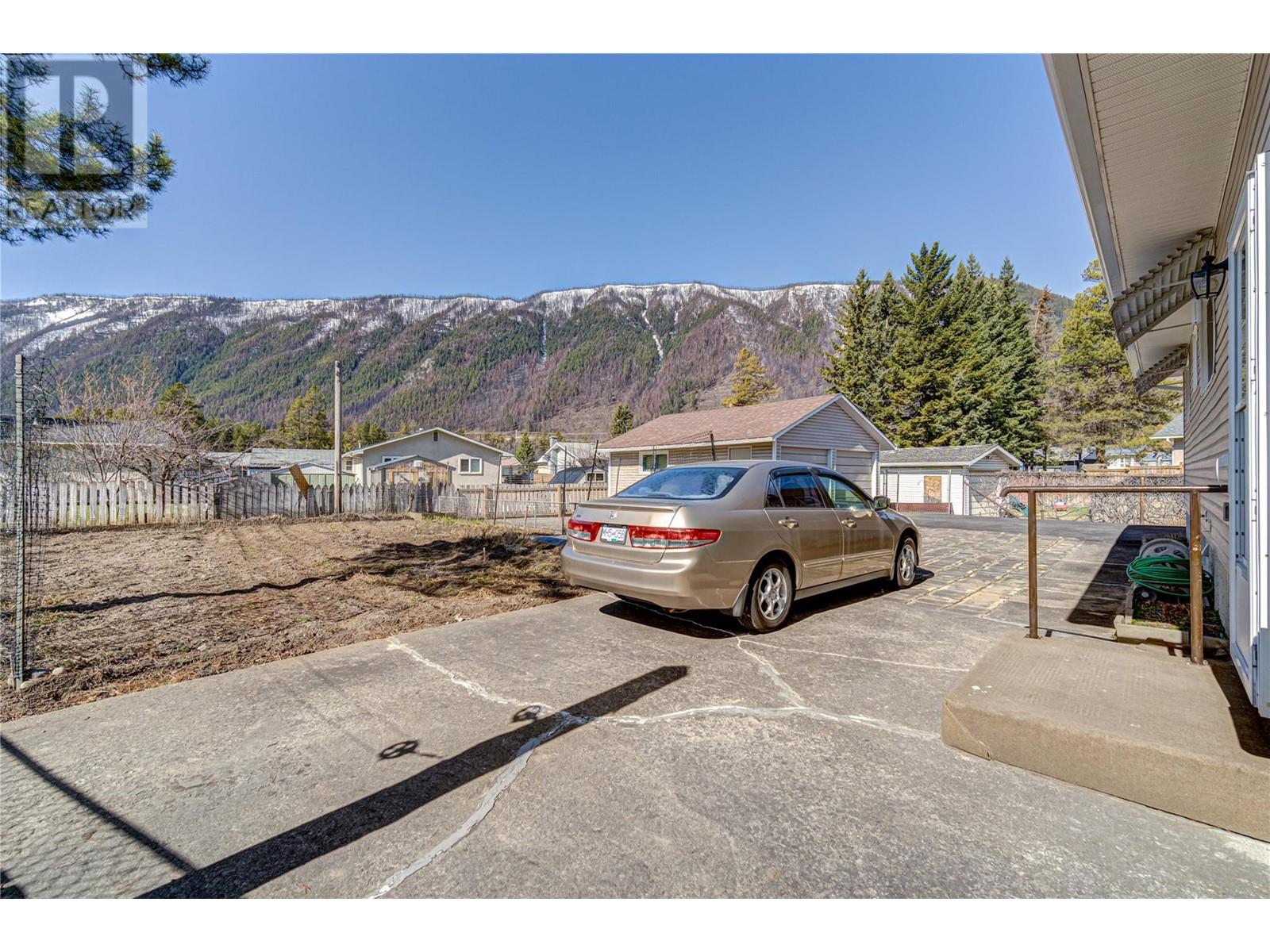 312 Alpine Place, Sparwood