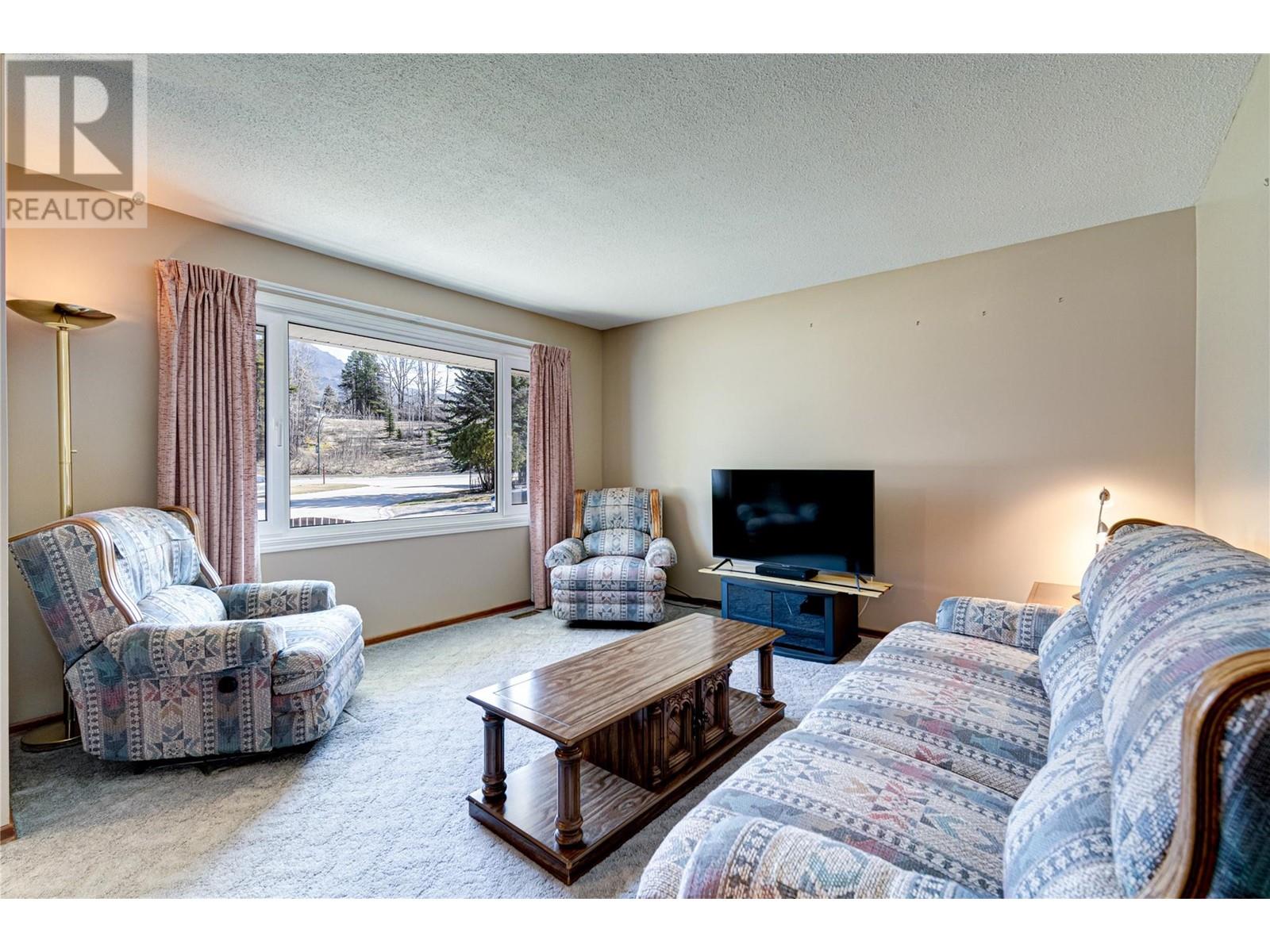 312 Alpine Place, Sparwood
