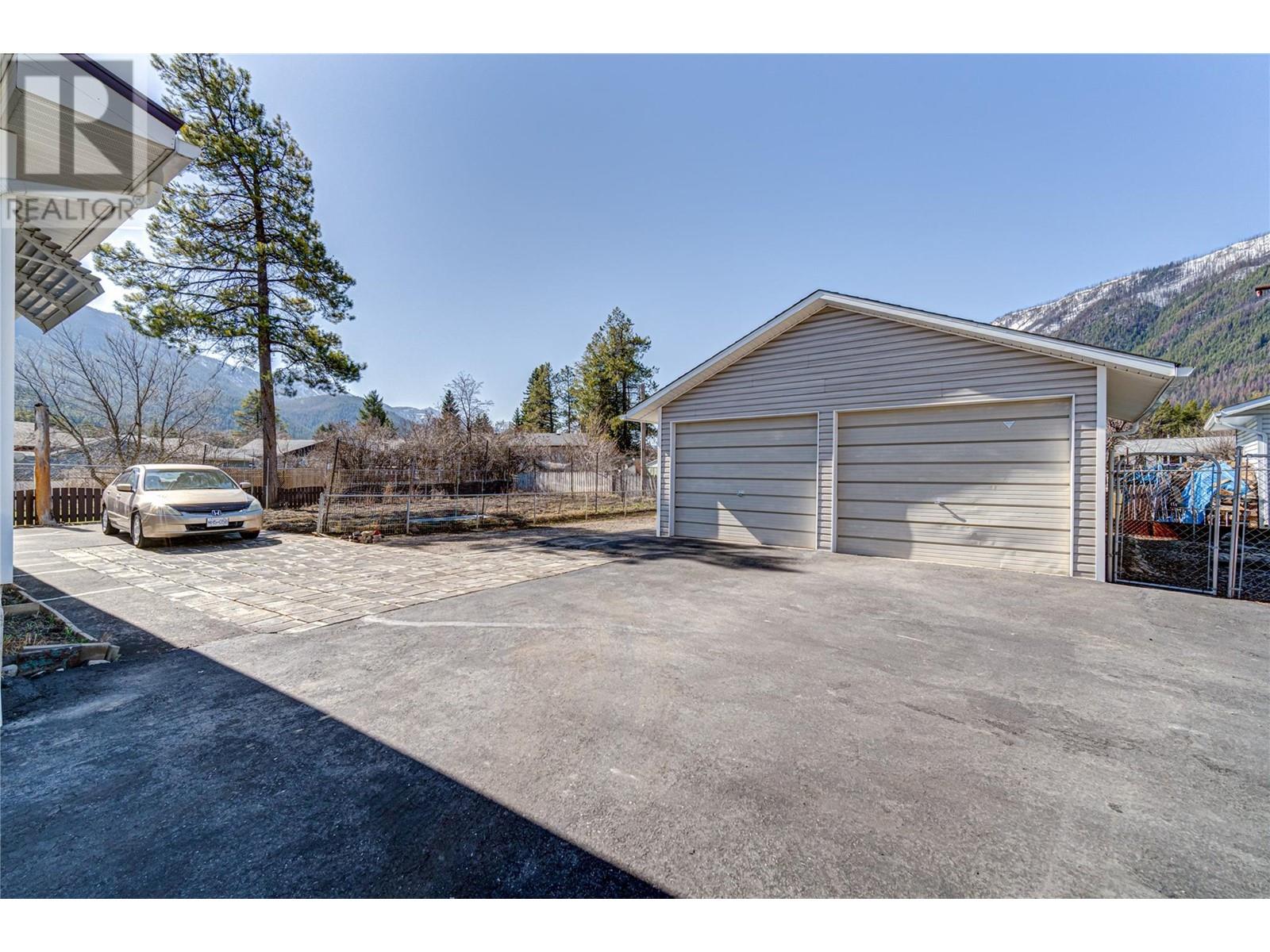 312 Alpine Place, Sparwood