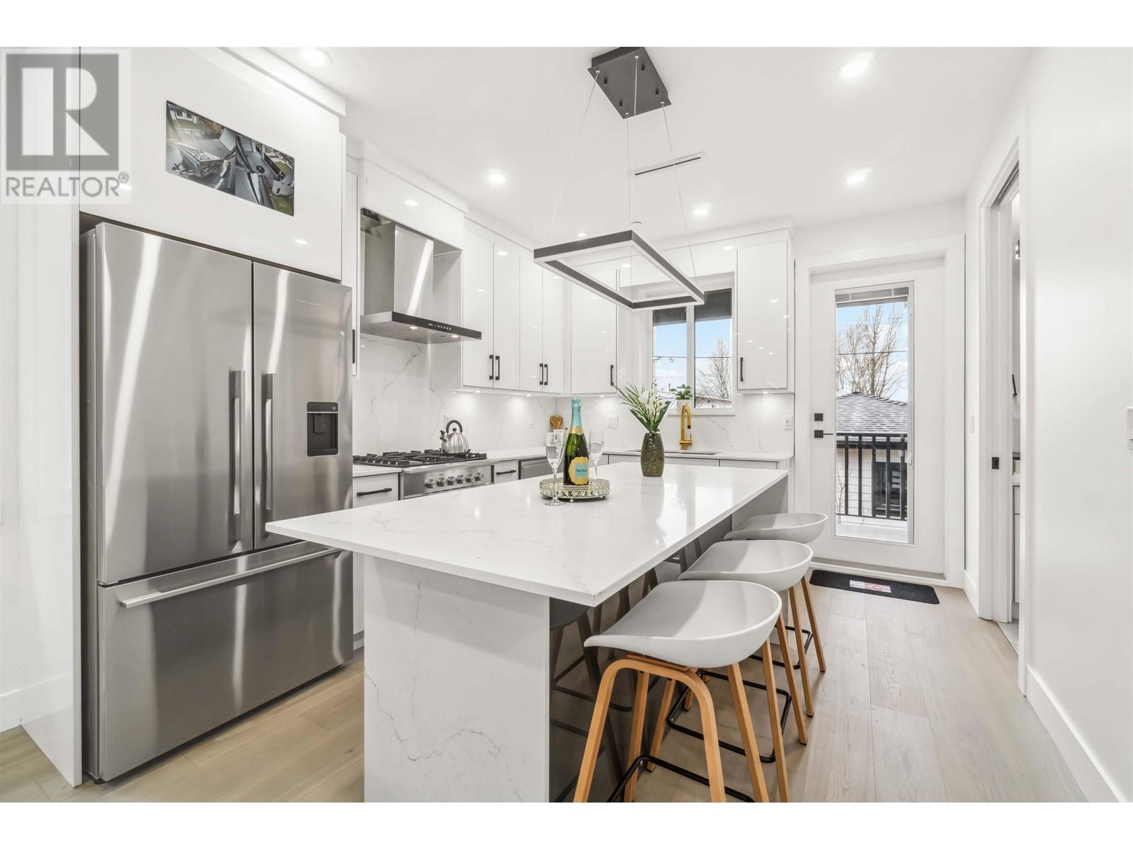 Photo 10 of 2 5737 Clarendon Street, Vancouver BC