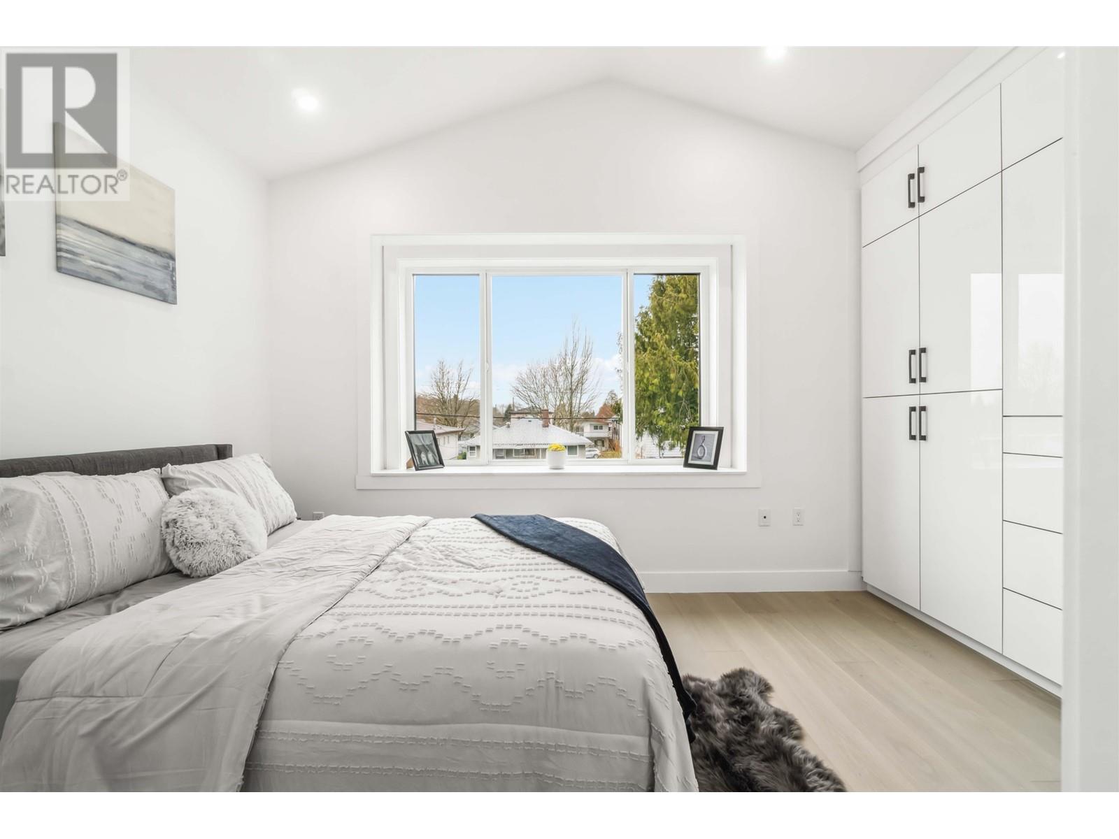 Photo 17 of 2 5737 Clarendon Street, Vancouver BC