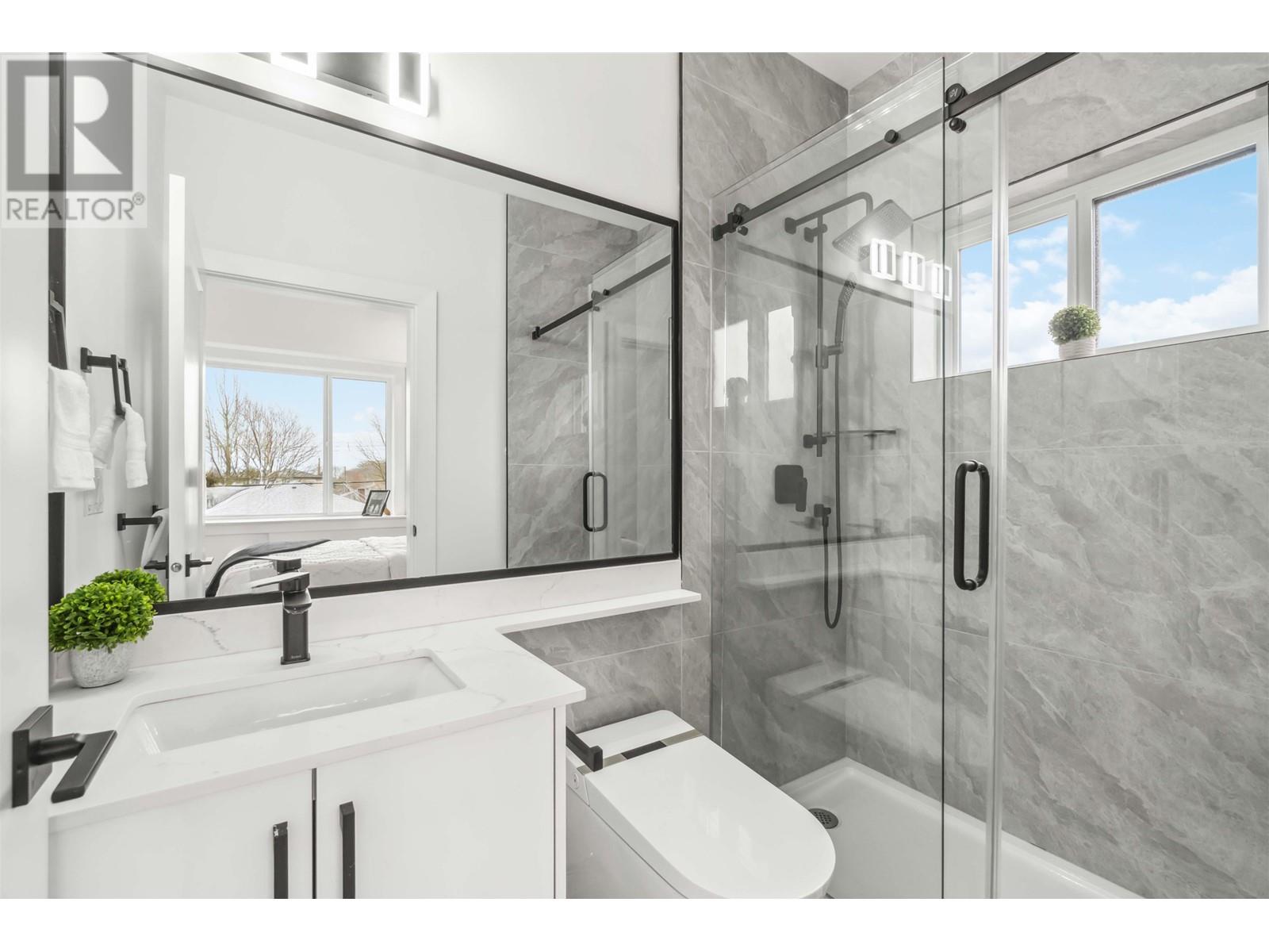 Photo 20 of 2 5737 Clarendon Street, Vancouver BC