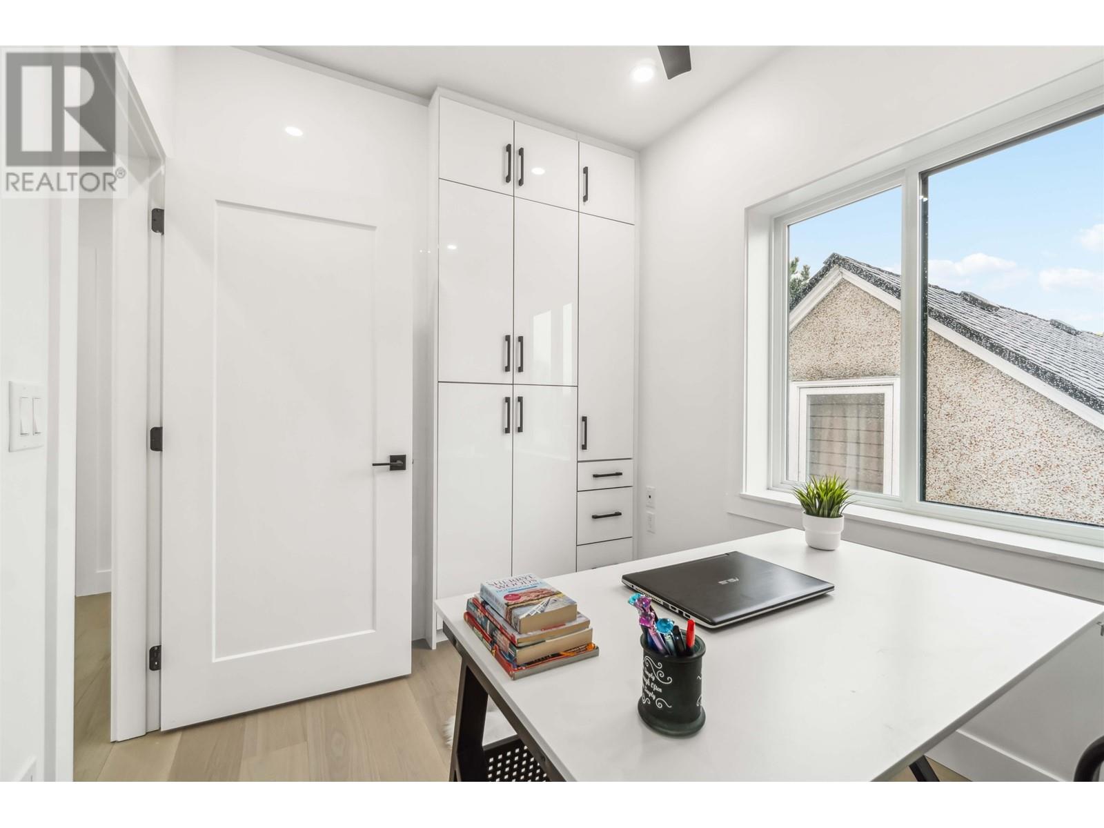 Photo 23 of 2 5737 Clarendon Street, Vancouver BC