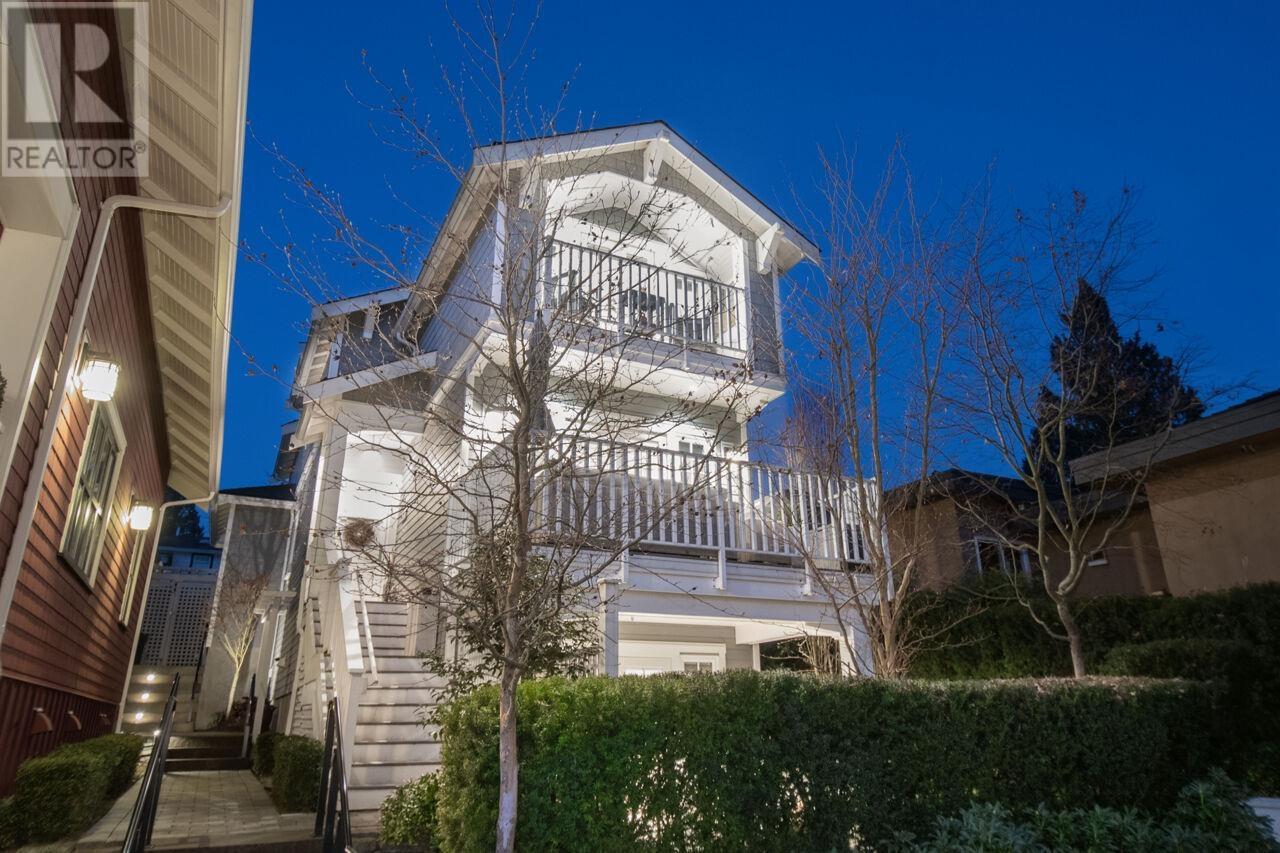 1421 GORDON AVENUE, West Vancouver