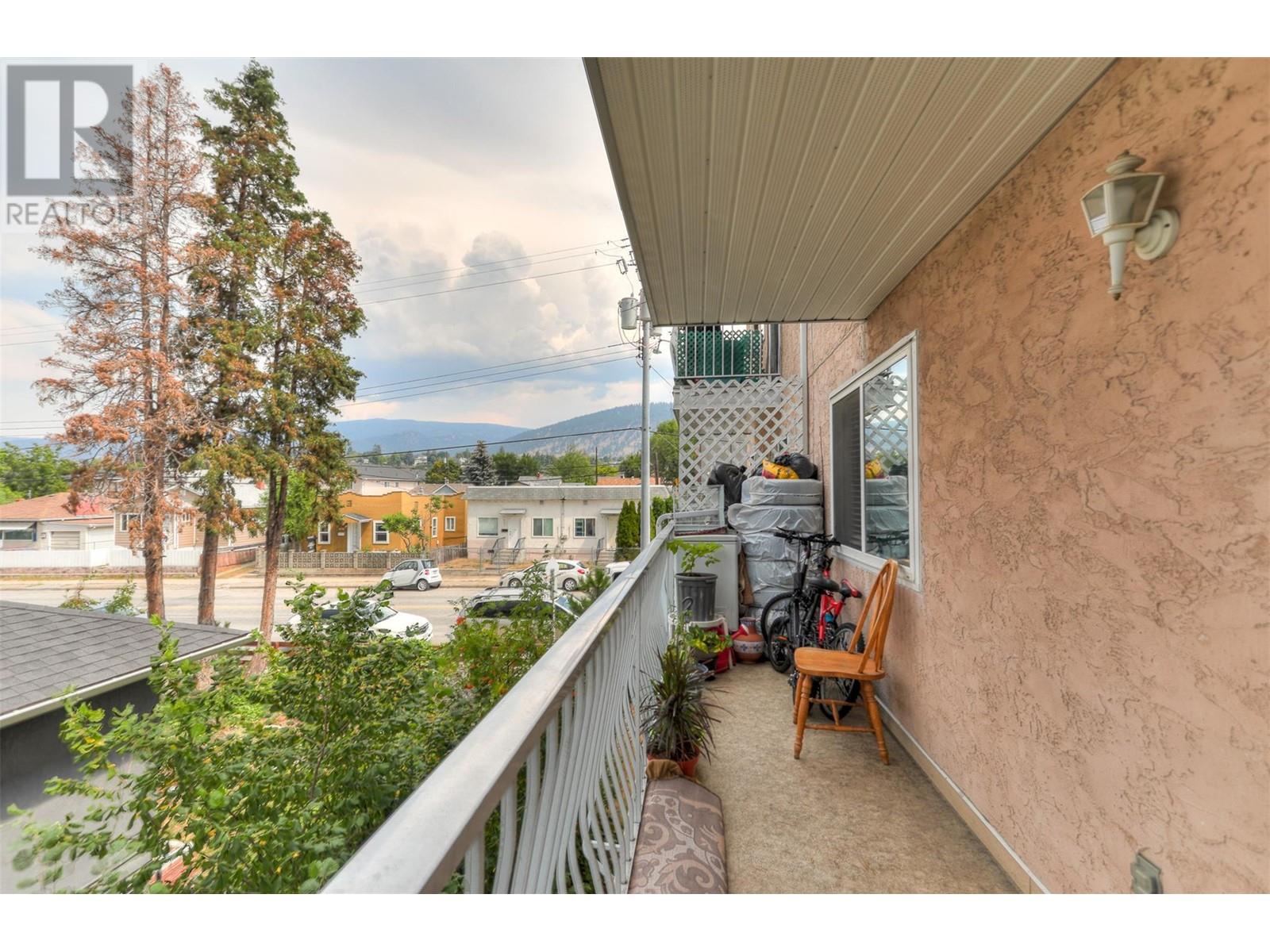 203 95 ECKHARDT Avenue, Penticton