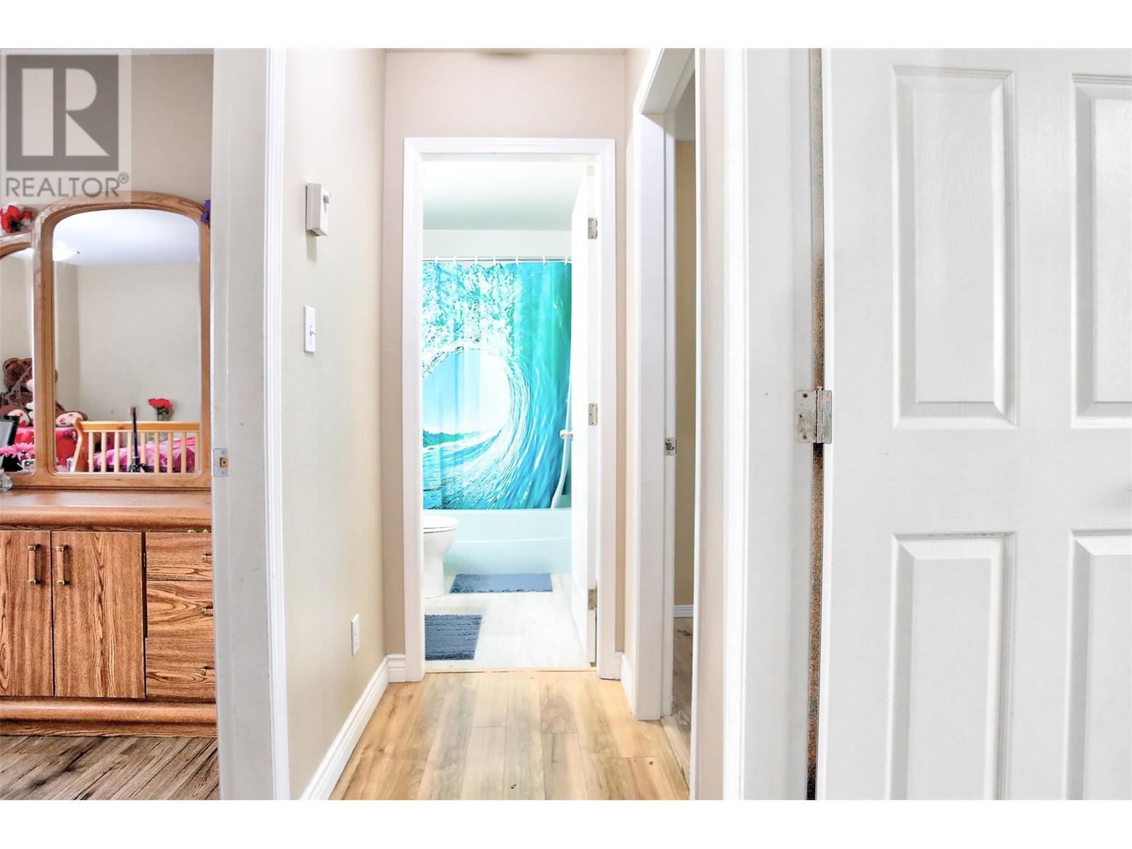203 95 ECKHARDT Avenue, Penticton