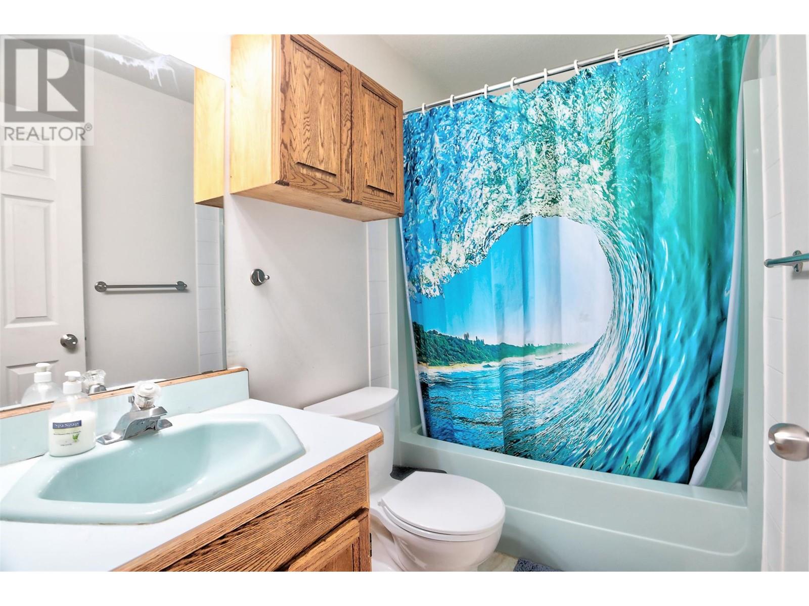 203 95 ECKHARDT Avenue, Penticton