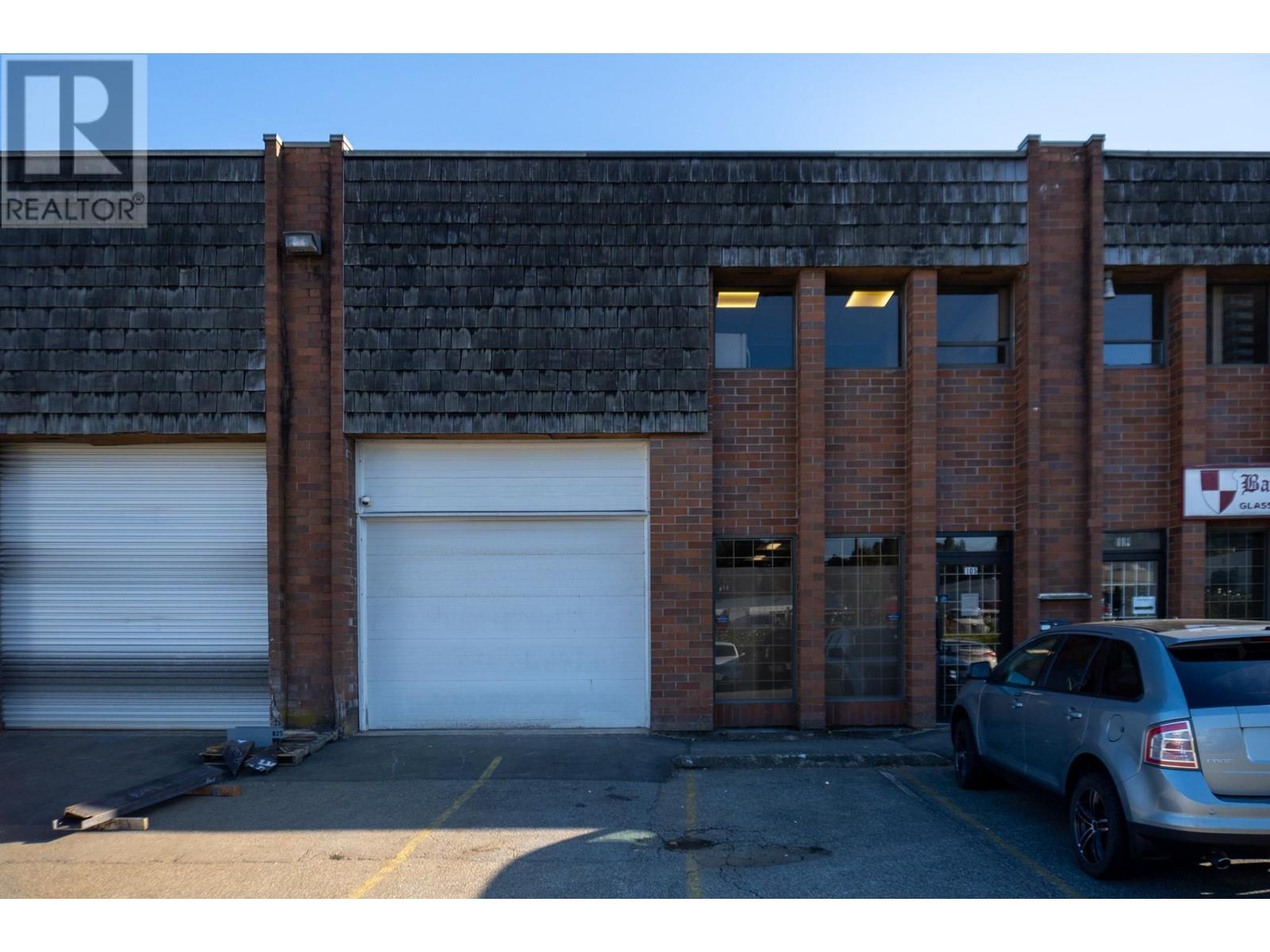 Photo 1 of 105 2544 Douglas Road, Burnaby BC