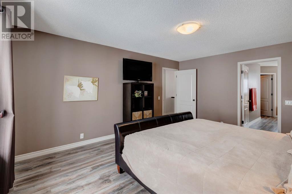 225 Gleneagles View, Cochrane