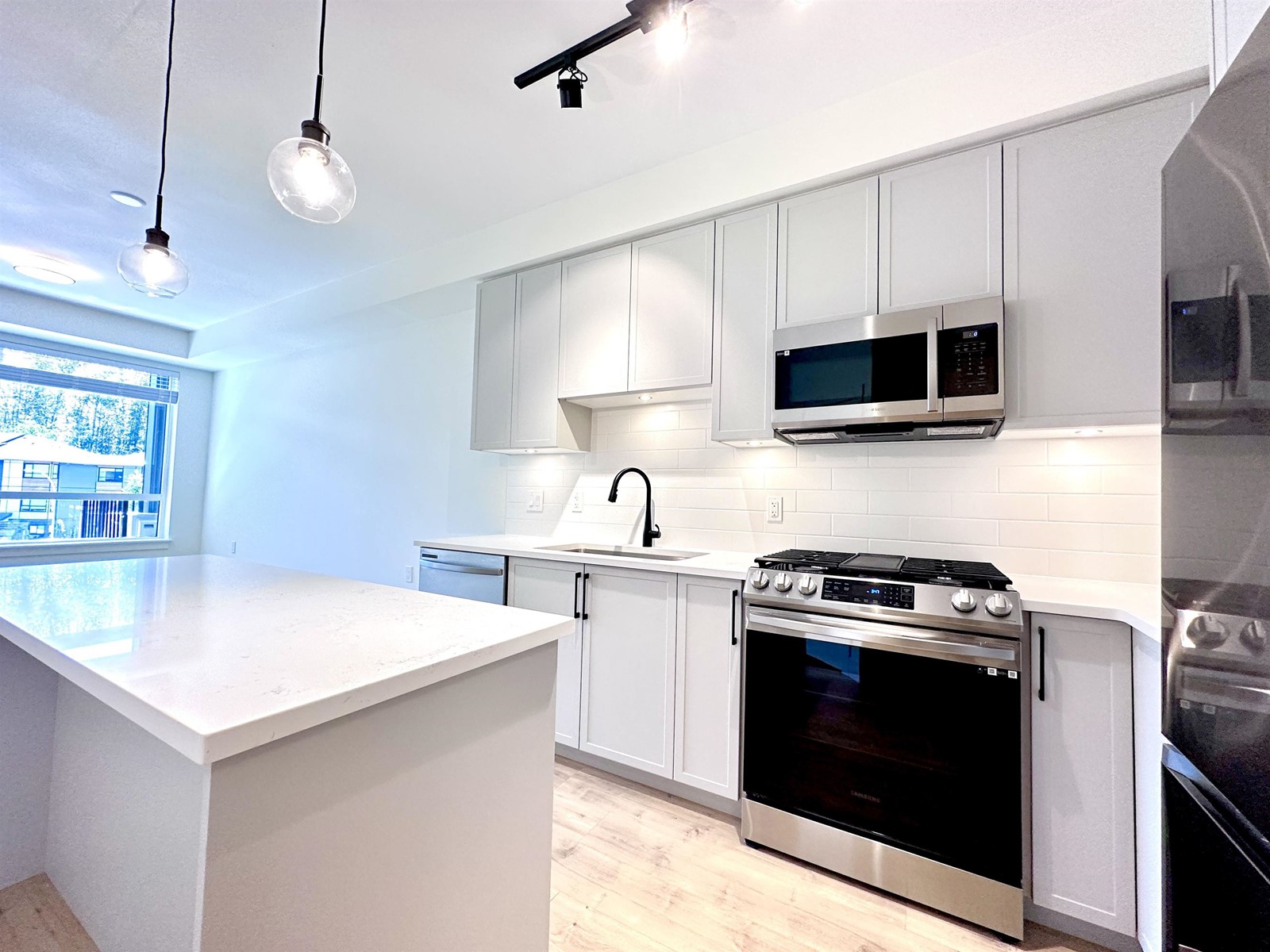 328 7506 199A STREET, Langley