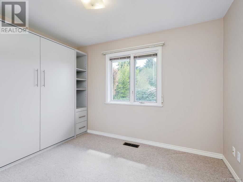  1899 Hovey Road, Central Saanich
