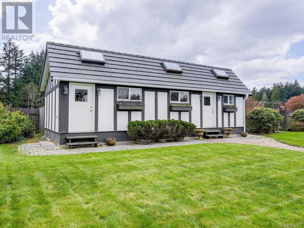 1899 Hovey Road, Central Saanich