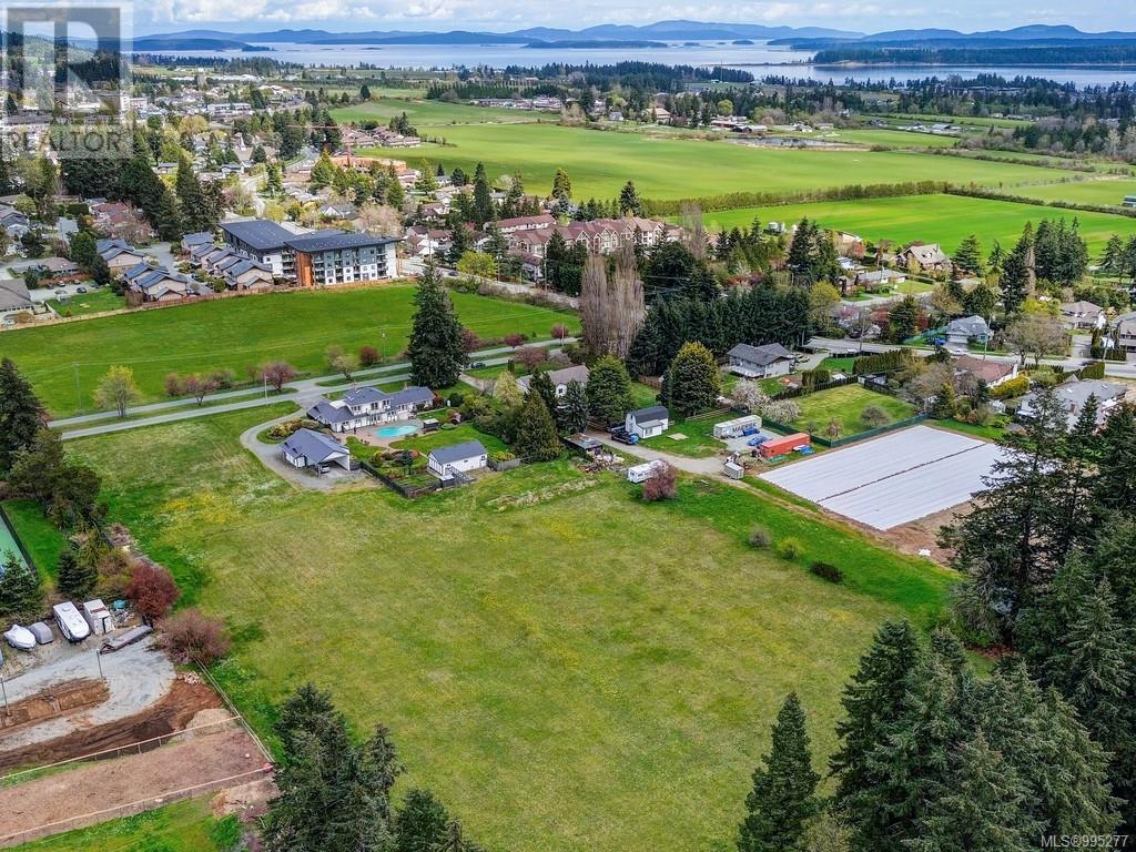  1899 Hovey Road, Central Saanich