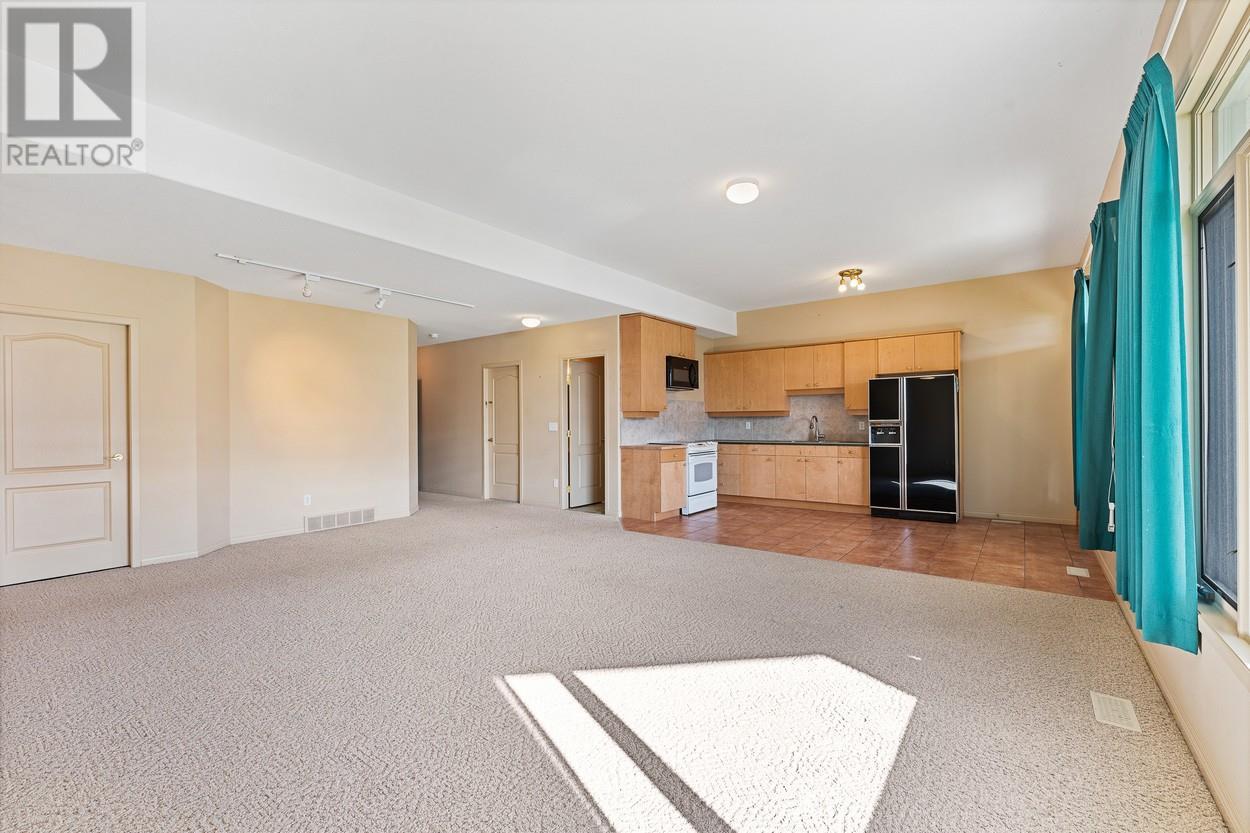 3 17211 Thomson Road, Lake Country
