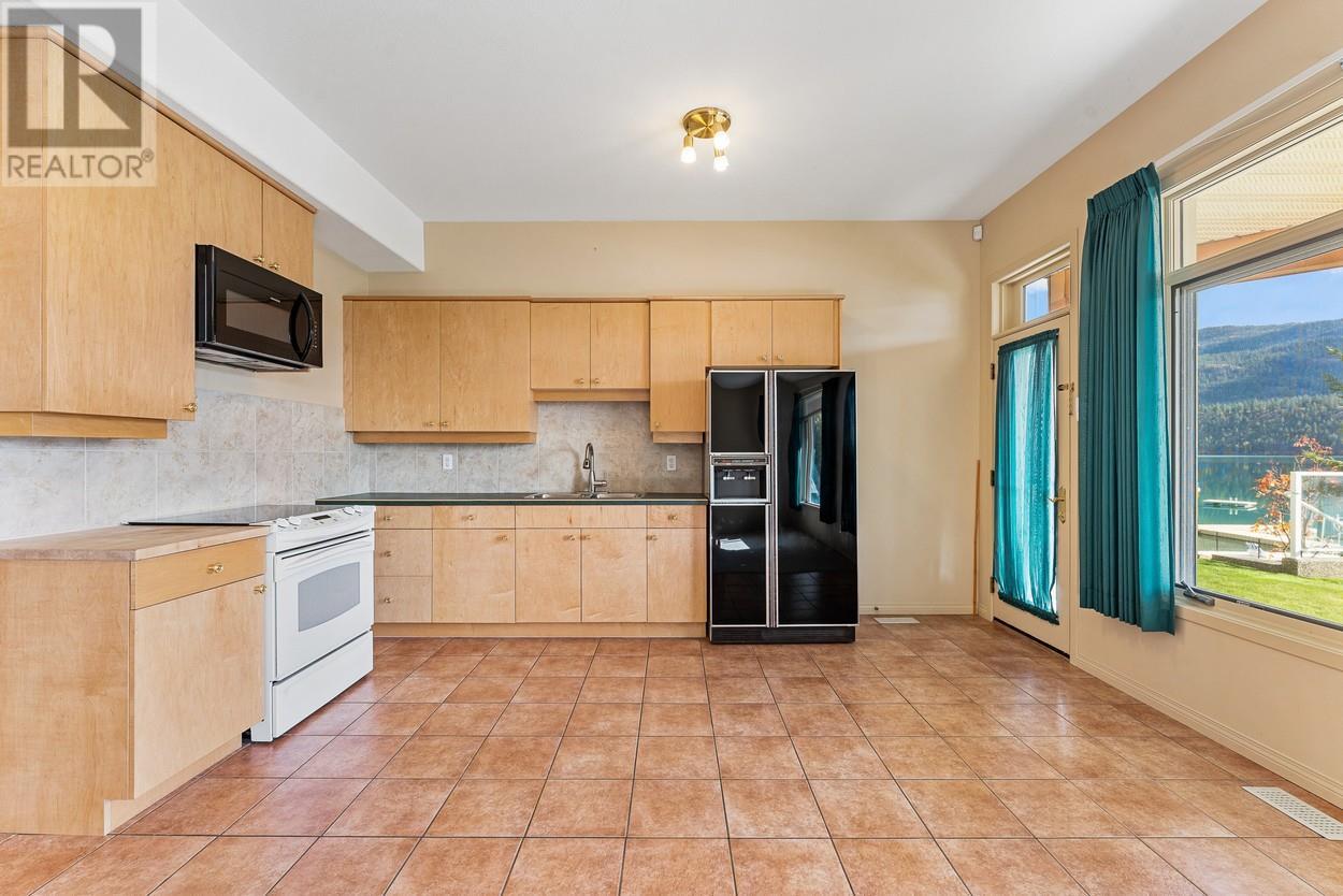 3 17211 Thomson Road, Lake Country