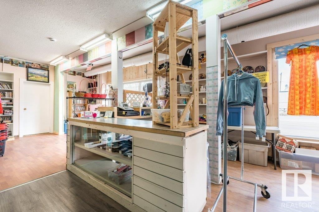 Photo 13 of 4813 50 Av, Wetaskiwin AB