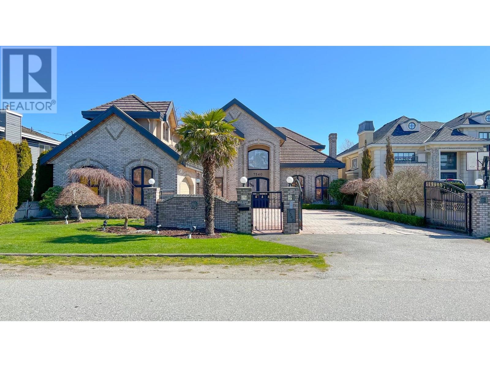 Photo 2 of 7540 Montana Road, Richmond BC
