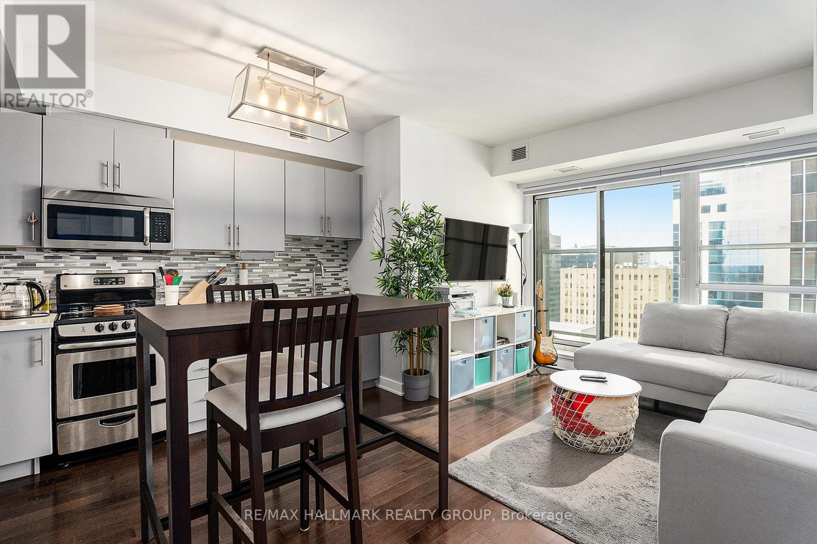 Photo 7 of 1502 40 Nepean Street, Ottawa ON