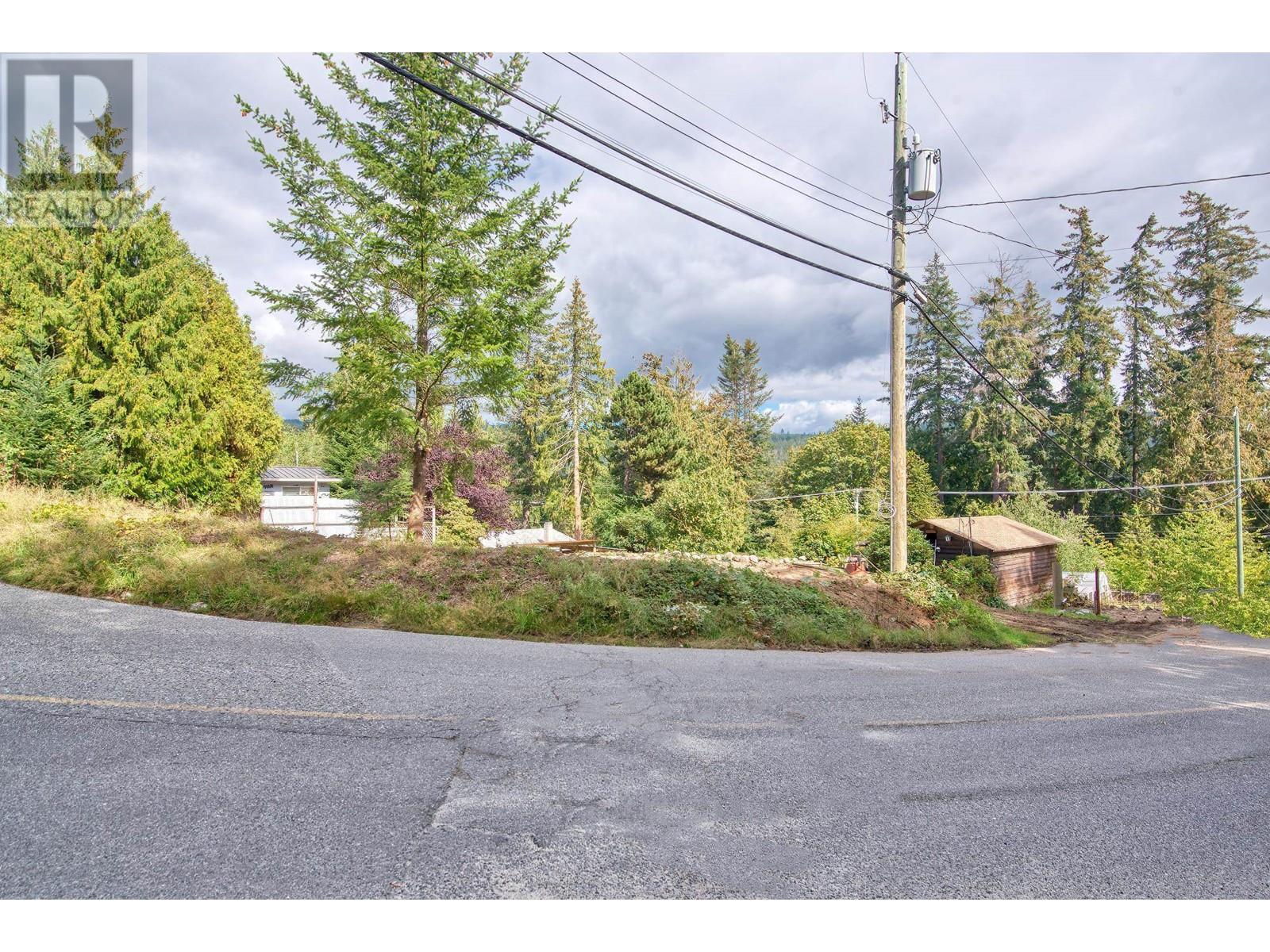 7712 FAWN ROAD, Halfmoon Bay