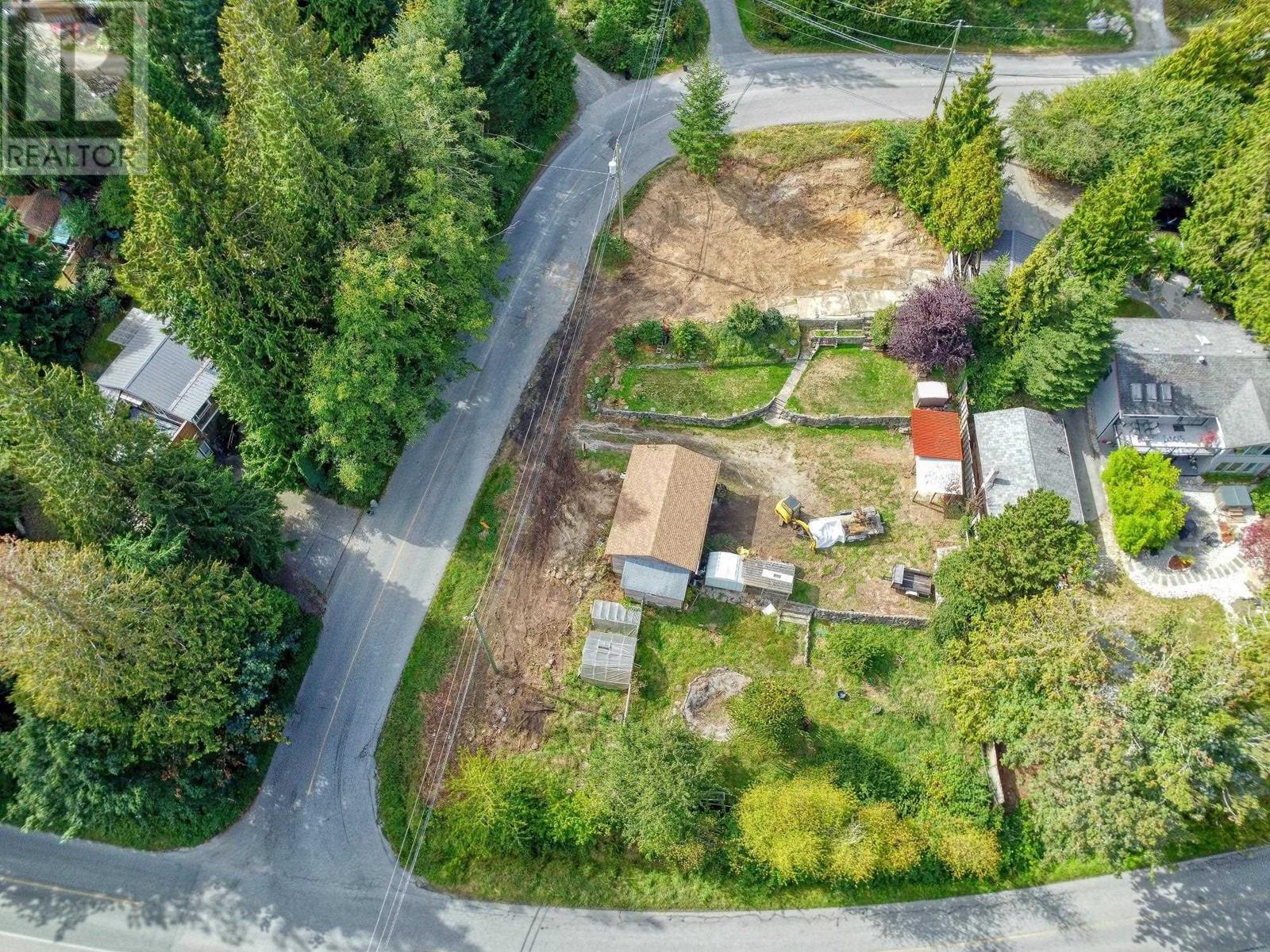 7712 FAWN ROAD, Halfmoon Bay