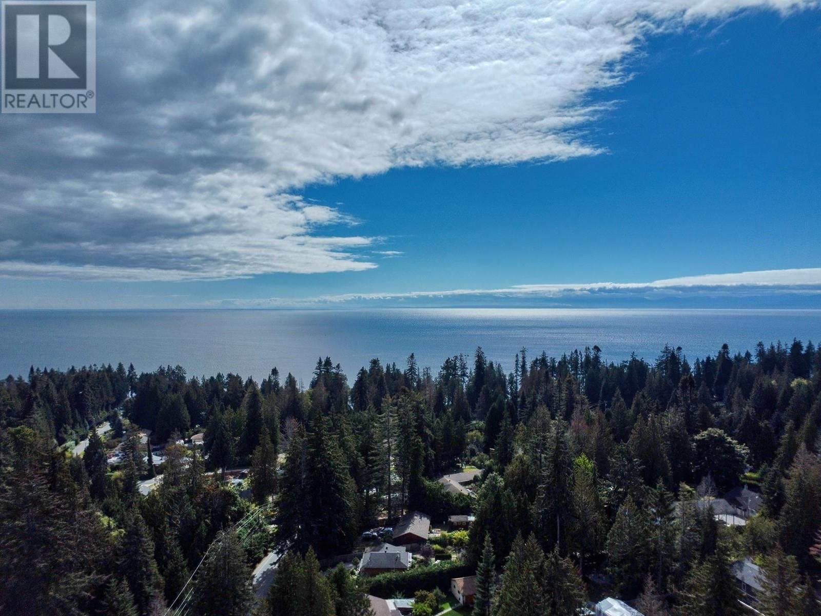 7712 FAWN ROAD, Halfmoon Bay