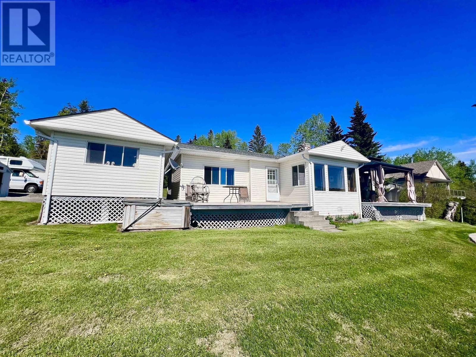 3456 DUNSMUIR ROAD, Lac La Hache