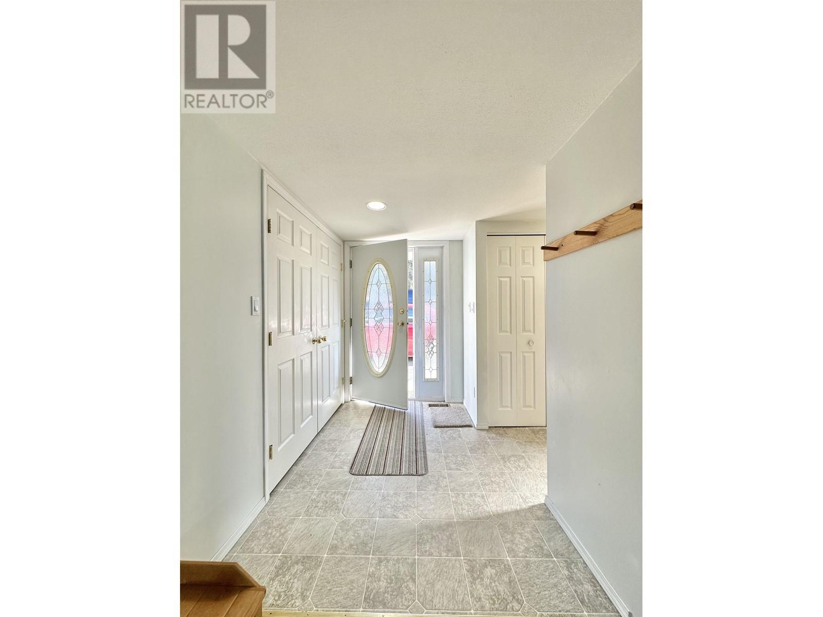 3456 DUNSMUIR ROAD, Lac La Hache
