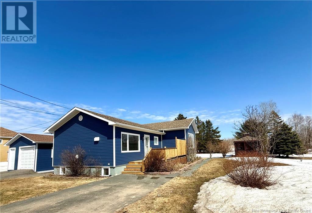 Photo 4 of 108 Rue Des Erables, Saintleolin NB