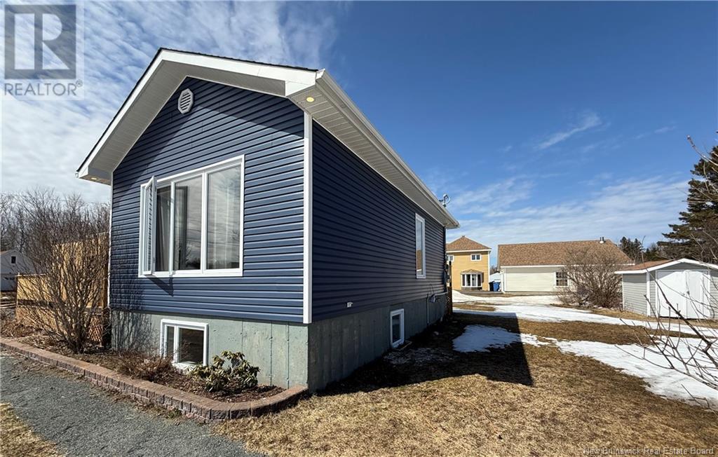 Photo 10 of 108 Rue Des Erables, Saintleolin NB