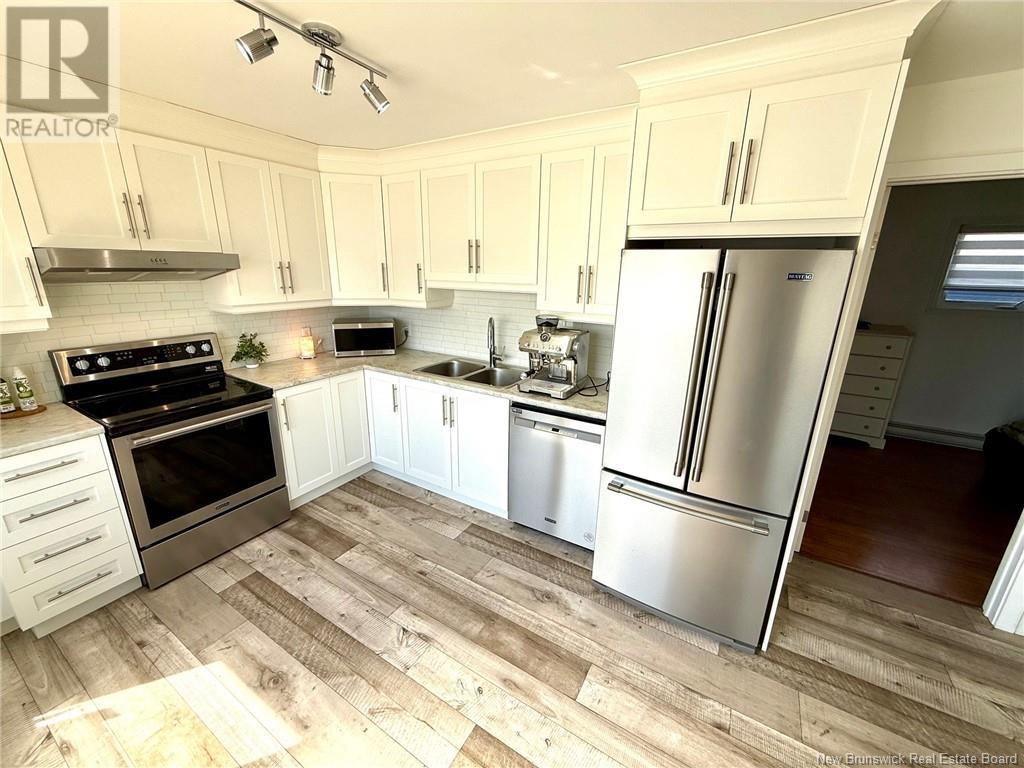 Photo 17 of 108 Rue Des Erables, Saintleolin NB