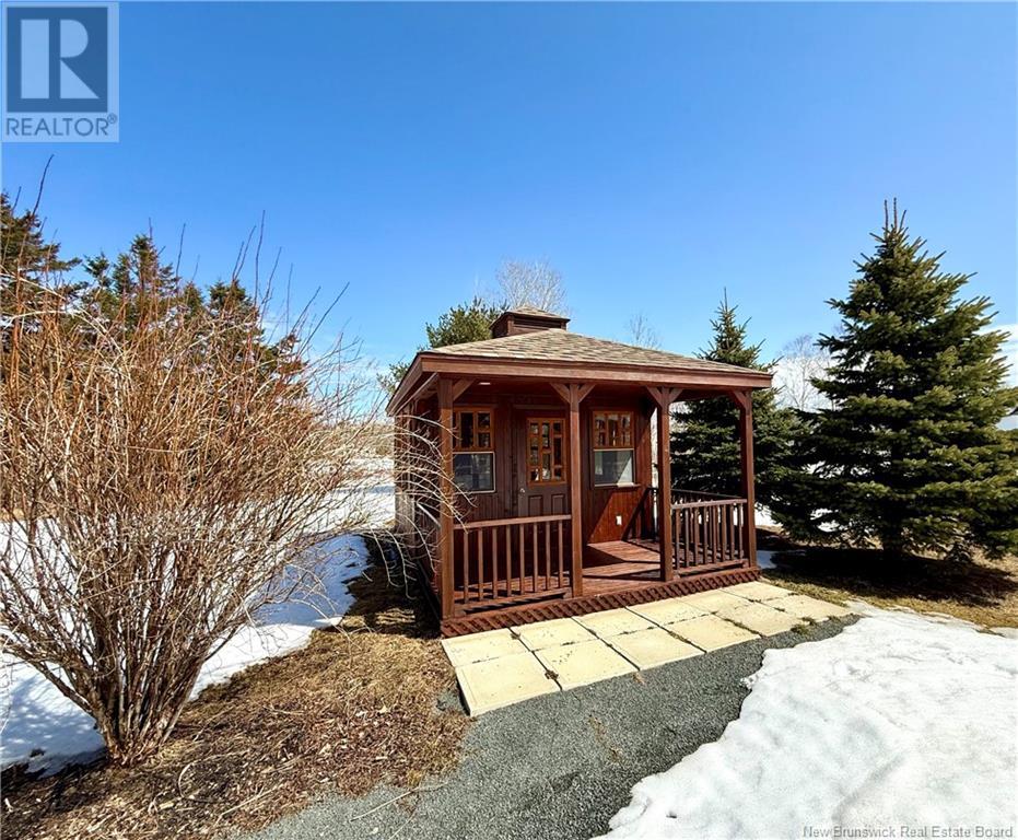 Photo 35 of 108 Rue Des Erables, Saintleolin NB