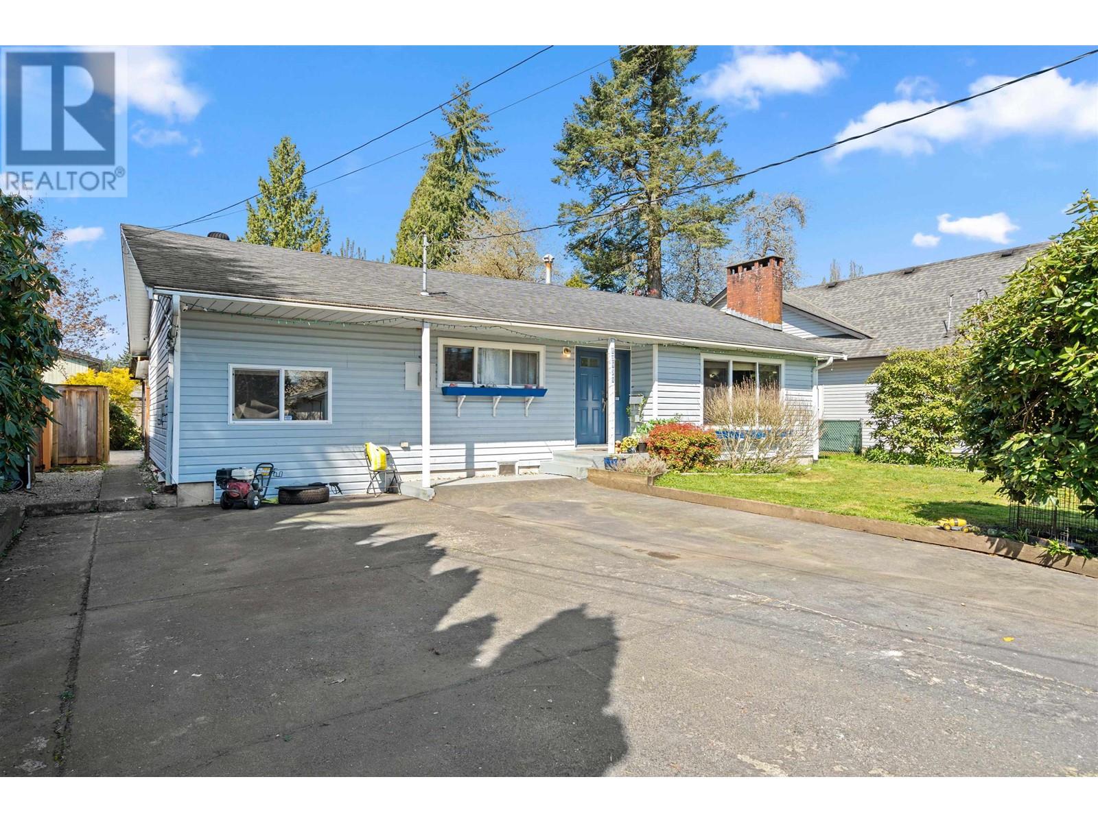 Photo 1 of 12171 221 Street, Maple Ridge BC