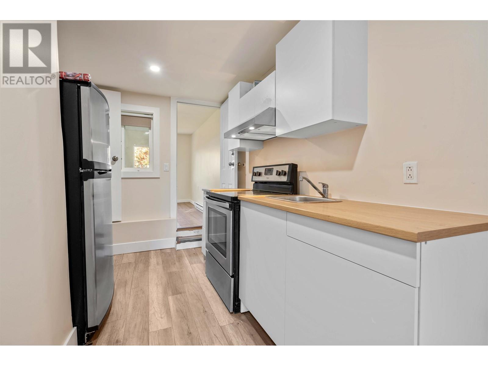 Photo 15 of 12171 221 Street, Maple Ridge BC