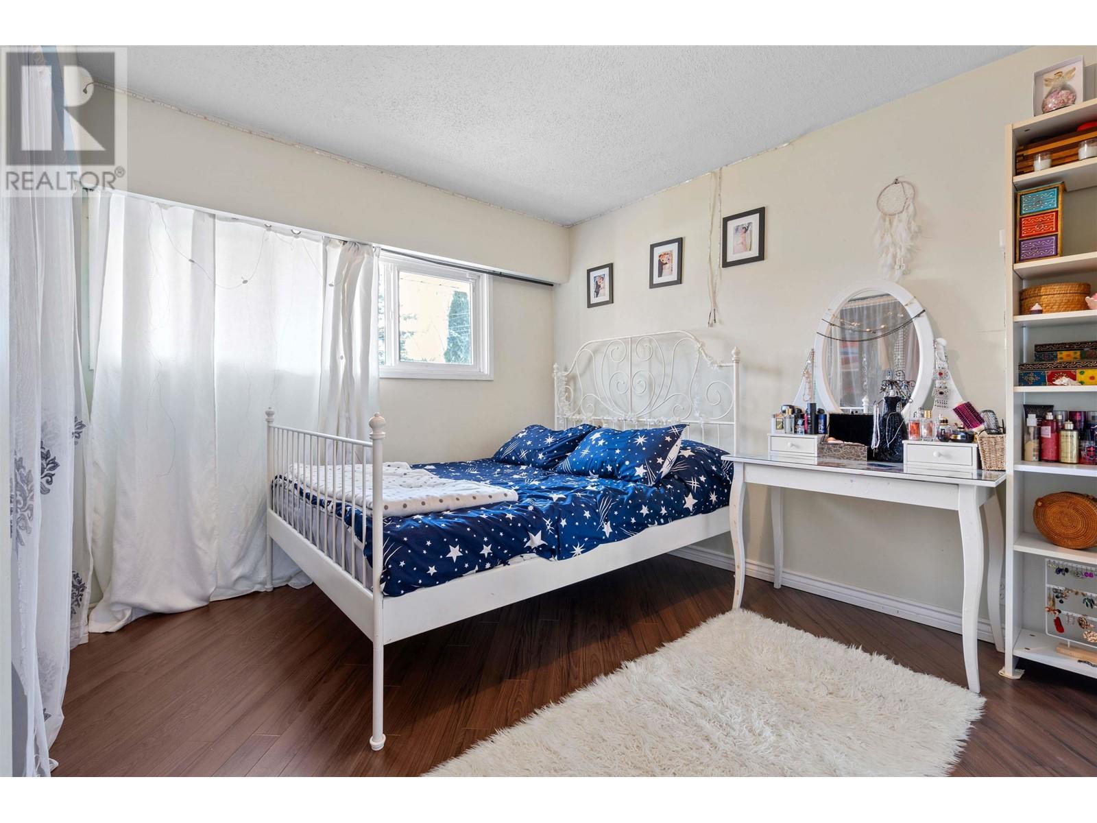 Photo 8 of 12171 221 Street, Maple Ridge BC