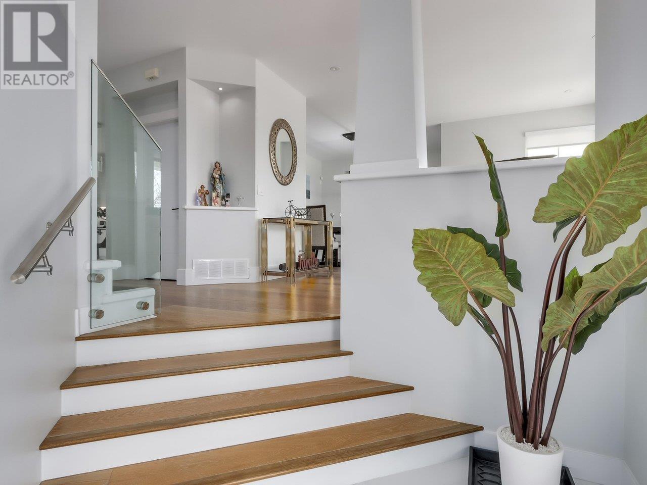 108 SYCAMORE DRIVE, Port Moody real estate listing R2993013