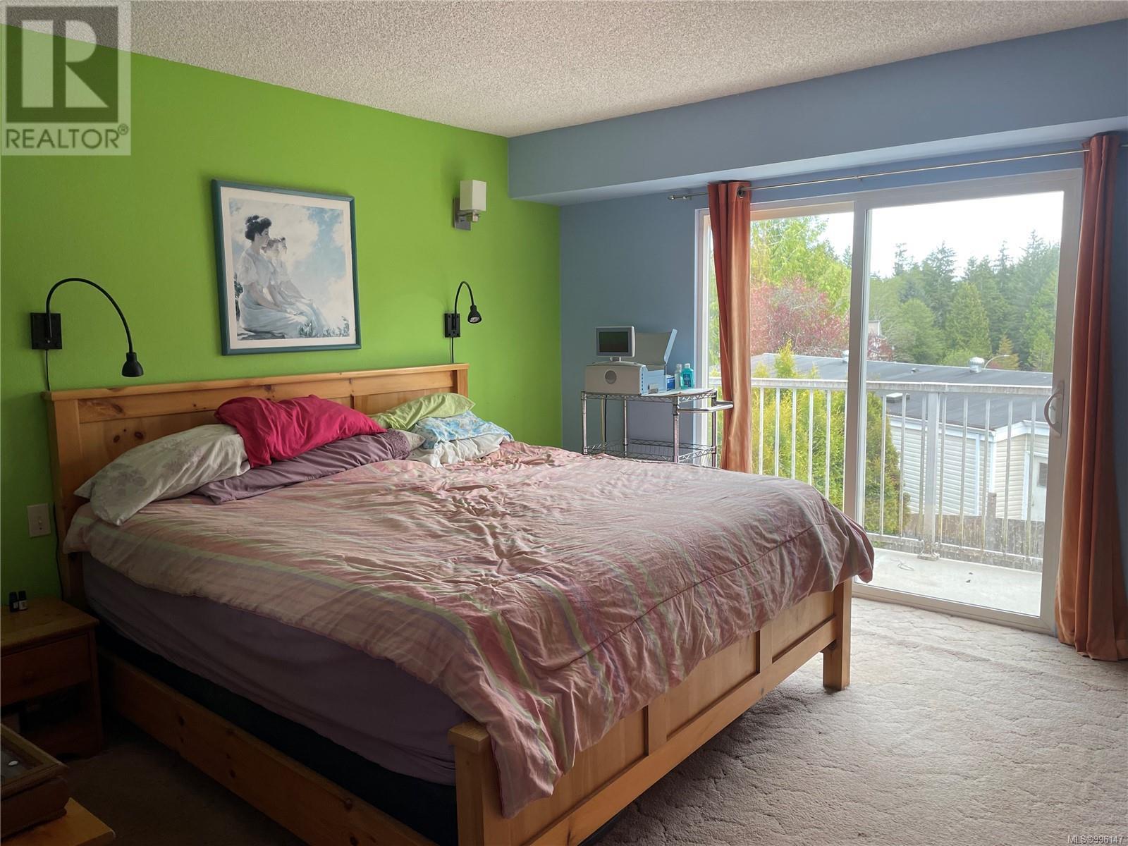 9489 Scott St, Port Hardy