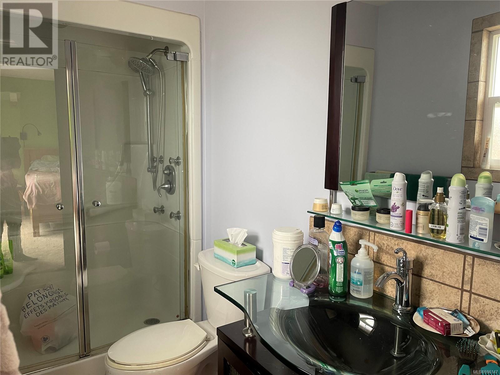 9489 Scott St, Port Hardy