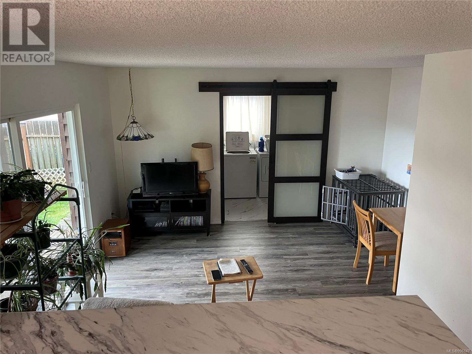 9489 Scott St, Port Hardy