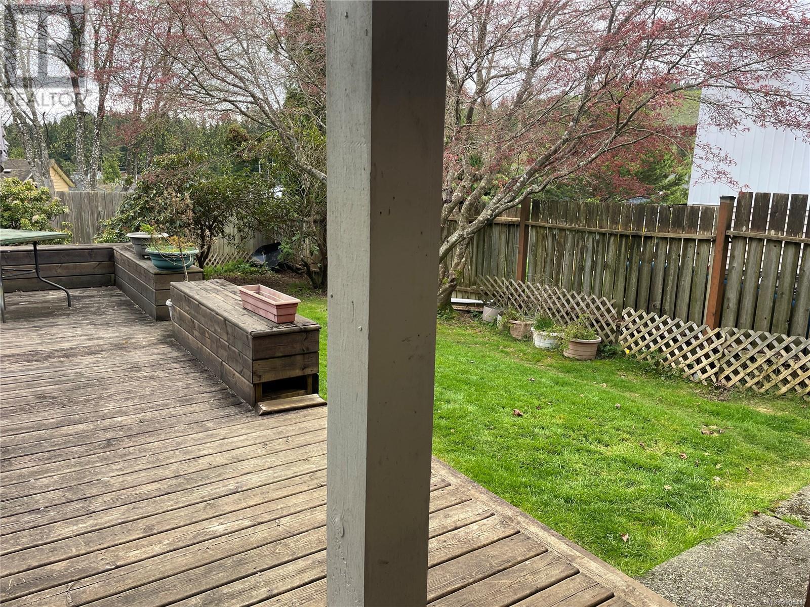 9489 Scott St, Port Hardy