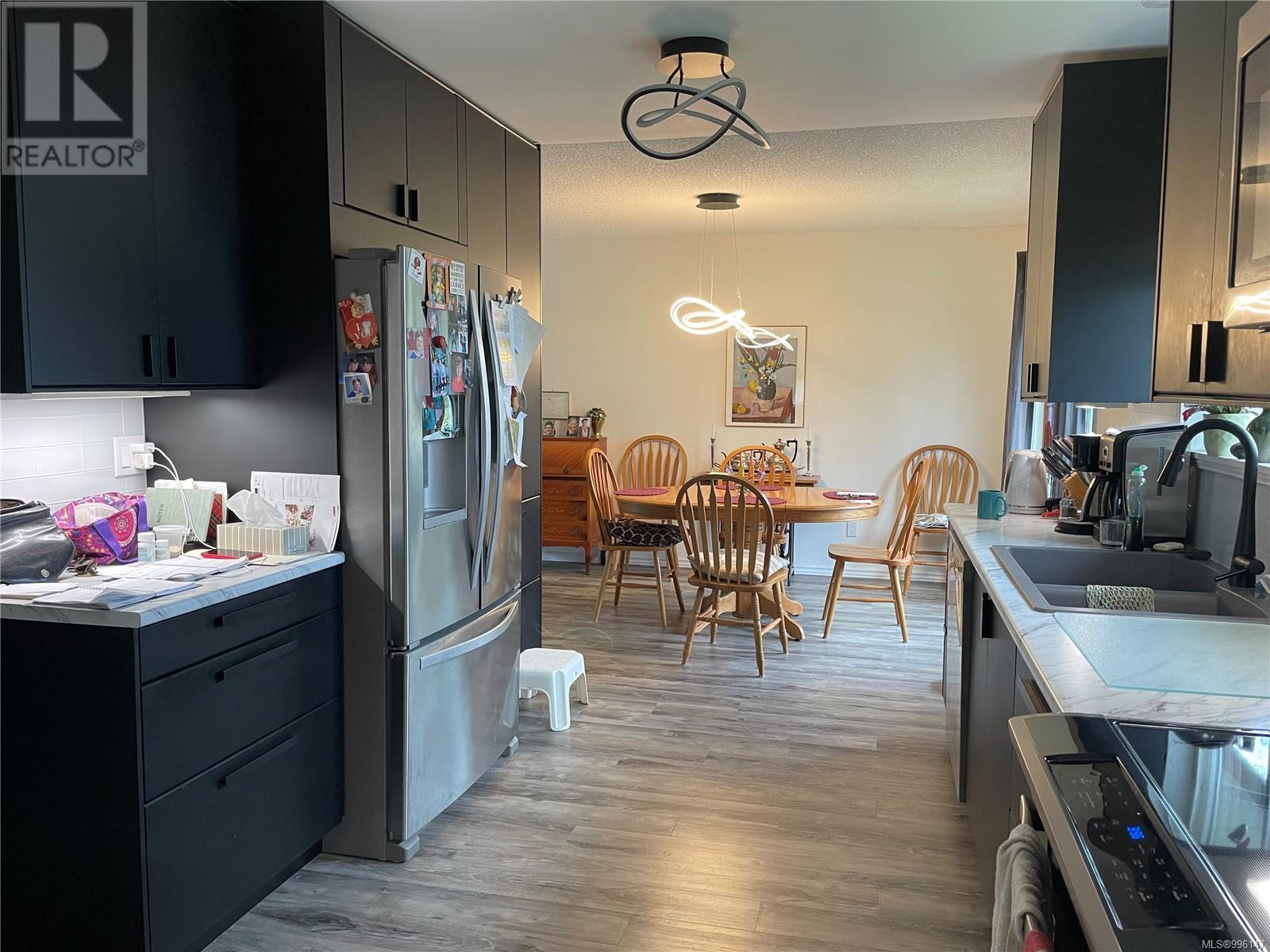 9489 Scott St, Port Hardy