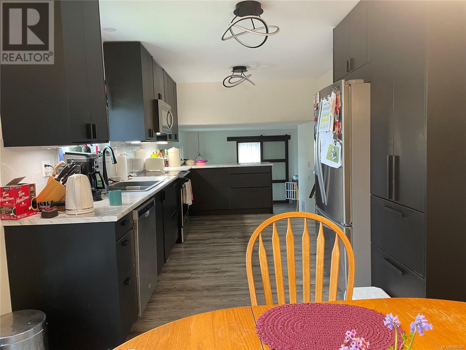 9489 Scott St, Port Hardy
