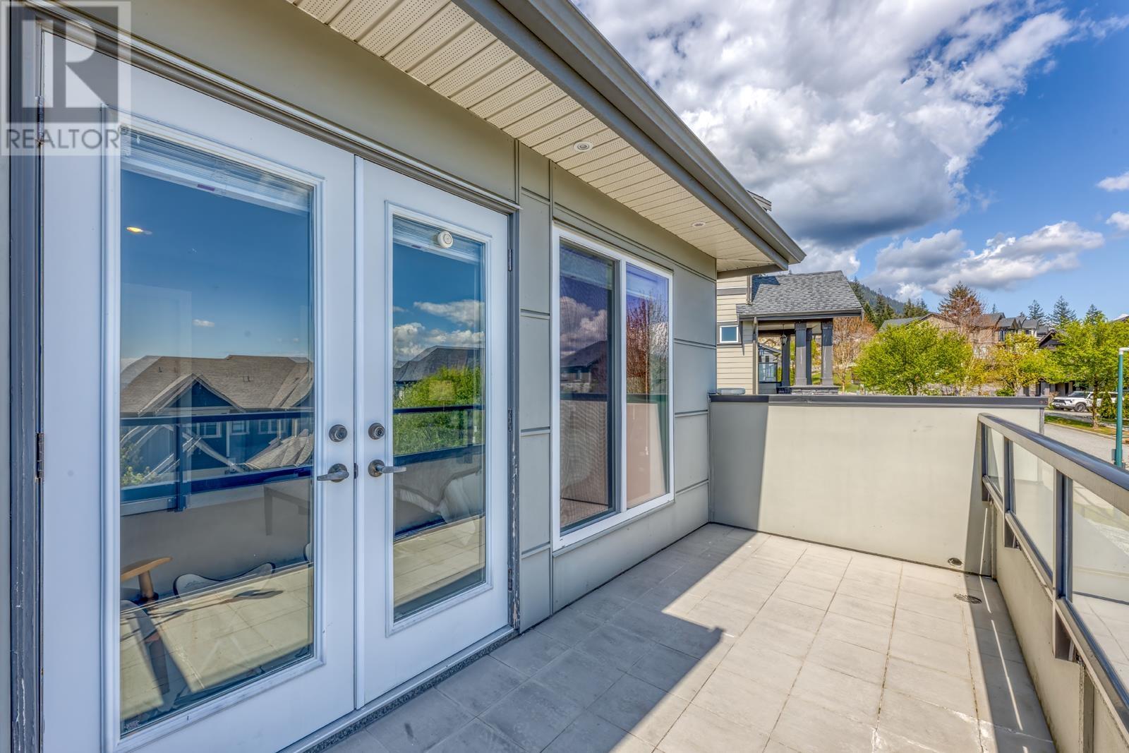 Photo 20 of 1438 Strawline Hill Street, Coquitlam BC