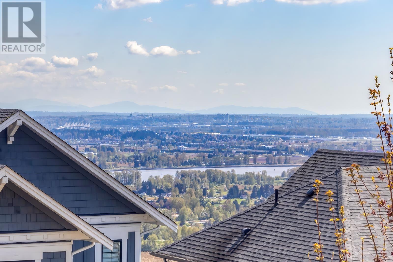 Photo 35 of 1438 Strawline Hill Street, Coquitlam BC