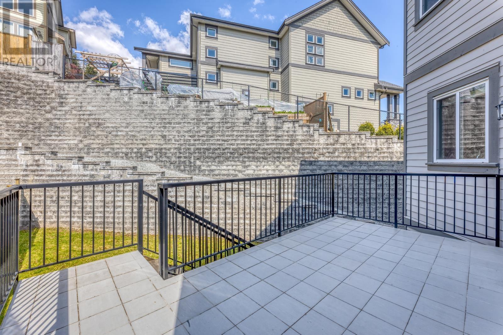 Photo 33 of 1438 Strawline Hill Street, Coquitlam BC