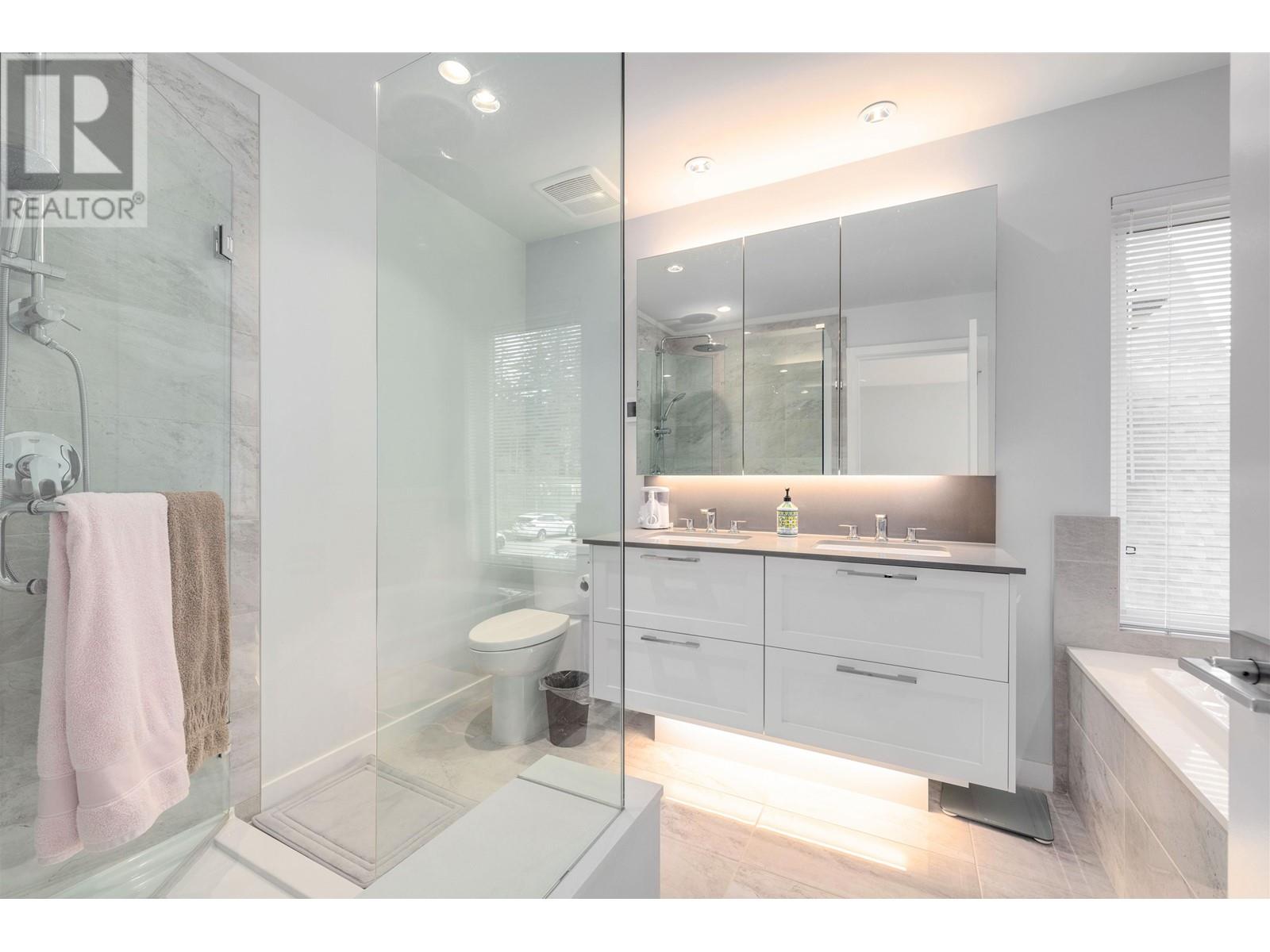 Photo 15 of 6 3306 Princeton Avenue, Coquitlam BC